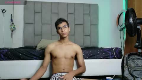 desire4duo online show from 04/14/26, 11:27