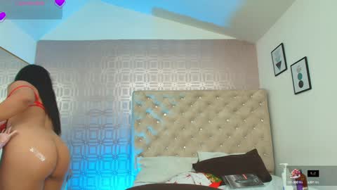 Snapshot of desire_sara chatting on 01/20/25, 06:53 Sara Desire online show from 01/20/25, 06:53