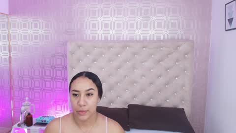 Snapshot of desire_sara chatting on 02/03/25, 12:25 Sara Desire online show from 02/03/25, 12:25