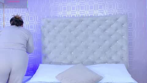 Snapshot of desire_sara chatting on 09/14/25, 12:15 Sara Desire online show from 09/14/25, 12:15