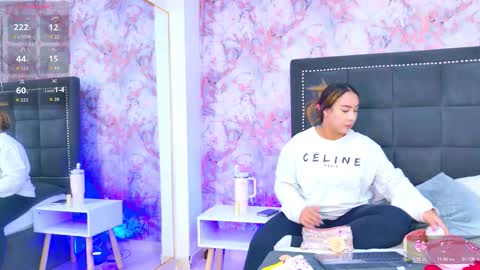 Snapshot of desire_sara chatting on 09/23/25, 12:19 Sara Desire online show from 09/23/25, 12:19