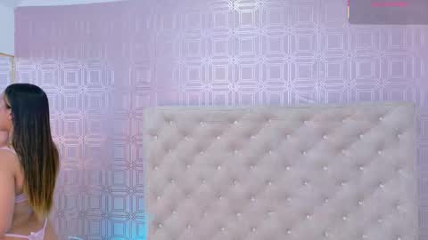 Snapshot of desire_sara chatting on 11/23/25, 12:16 Sara Desire online show from 11/23/25, 12:16