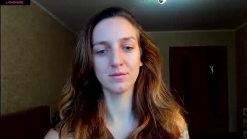 Snapshot of desired_zoya chatting on 11/23/25, 03:39 desired zoya online show from 11/23/25, 03:39