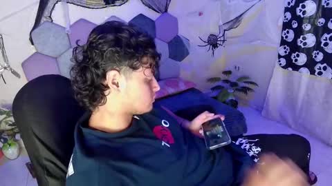 TORI AND MR. BEAR online show from 10/25/25, 06:35