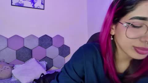 TORI AND MR. BEAR online show from 01/08/26, 05:59