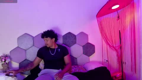 TORI AND MR. BEAR online show from 04/16/26, 09:39