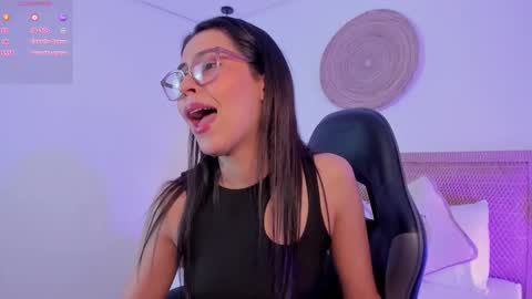 Snapshot of desireee_ chatting on 03/21/26, 12:21 desire online show from 03/21/26, 12:21