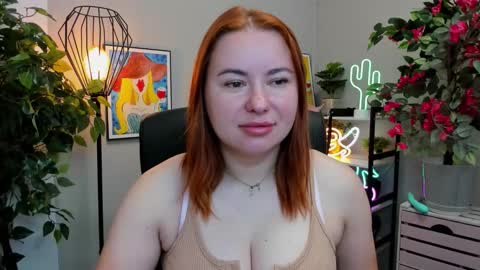Snapshot of desirelayla chatting on 09/11/25, 06:24 LAYLA online show from 09/11/25, 06:24