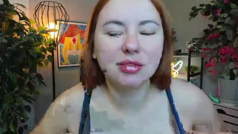 Snapshot of desirelayla chatting on 10/04/25, 06:22 LAYLA online show from 10/04/25, 06:22
