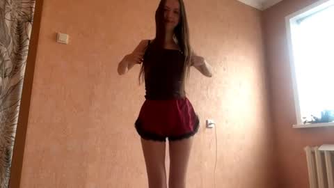 Snapshot of desirewingard chatting on 04/21/26, 02:51 Ksenia online show from 04/21/26, 02:51