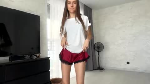 Snapshot of desirewingard chatting on 04/27/26, 03:15 Ksenia online show from 04/27/26, 03:15