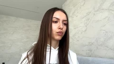 Snapshot of desirewingard chatting on 05/18/26, 02:51 Ksenia online show from 05/18/26, 02:51