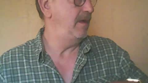 Snapshot of destelp chatting on 06/21/26, 12:30 destelp online show from 06/21/26, 12:30