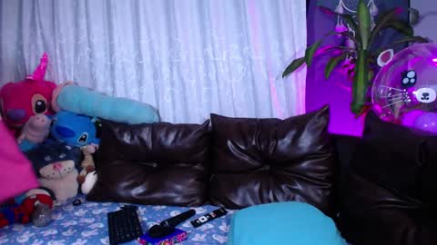 Snapshot of desthnick chatting on 01/01/25, 10:46 Independent model online show from 01/01/25, 10:46