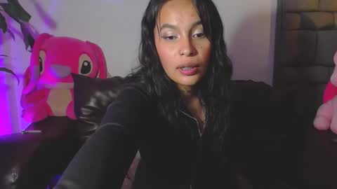 Independent model online show from 05/13/26, 12:30