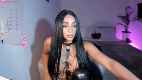 Destinne Mill online show from 11/16/25, 03:12