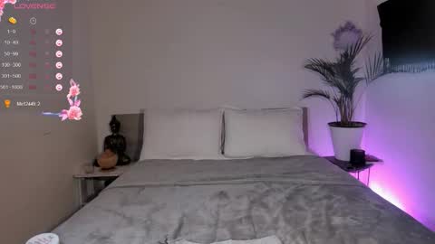 Destinne Mill online show from 11/19/25, 02:17