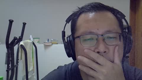 Snapshot of destroy1984 chatting on 10/18/25, 02:07 Destroy November 1984 online show from 10/18/25, 02:07