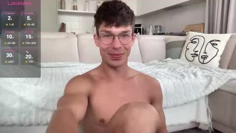 INSTAGRAM justmichaelross online show from 10/03/25, 05:59