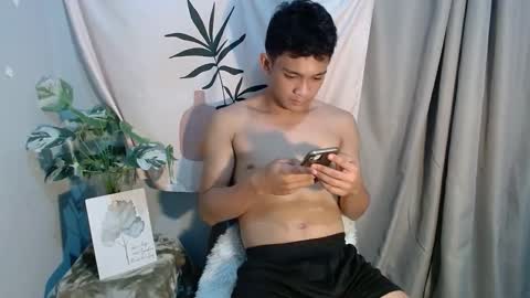 Snapshot of destroyer_joshx chatting on 10/23/25, 04:17 destroyer_joshx online show from 10/23/25, 04:17