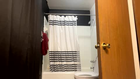 Snapshot of detroitbiguy chatting on 02/24/25, 02:51 Nastytae313 online show from 02/24/25, 02:51