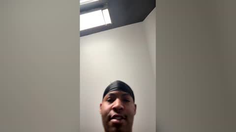 Snapshot of detroitbiguy chatting on 03/18/26, 02:37 Nastytae313 online show from 03/18/26, 02:37