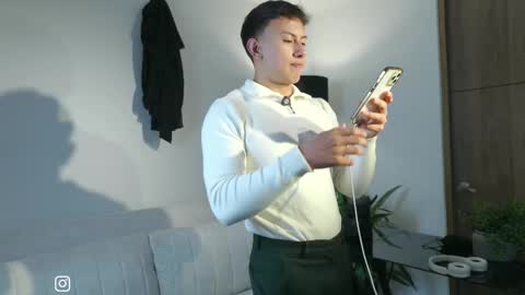 Snapshot of deus_belli chatting on 12/20/25, 06:09 Deus Belli online show from 12/20/25, 06:09