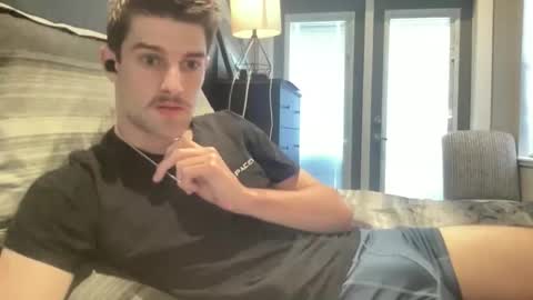 Snapshot of devencb chatting on 04/23/26, 12:45 devencb online show from 04/23/26, 12:45