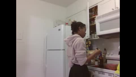 Snapshot of deviantdynasty chatting on 10/10/25, 08:57 deviantdynasty online show from 10/10/25, 08:57