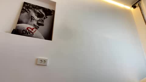 Snapshot of devil_goddess1 chatting on 10/03/25, 06:54 Emily online show from 10/03/25, 06:54