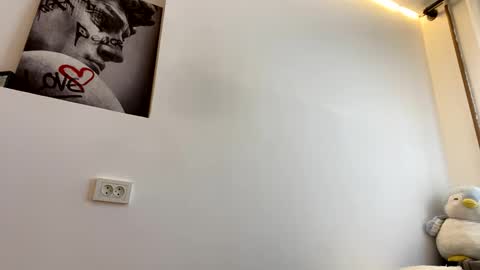 Snapshot of devil_goddess1 chatting on 10/23/25, 08:02 Emily online show from 10/23/25, 08:02