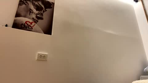 Snapshot of devil_goddess1 chatting on 04/05/26, 09:34 Emily online show from 04/05/26, 09:34