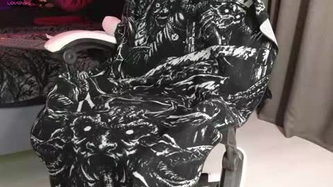 devil_s_bride online show from 05/15/26, 04:36