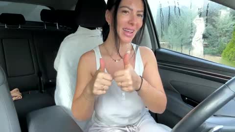 Tina online show from 10/05/25, 05:28