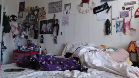 poutyangel online show from 12/01/24, 10:21
