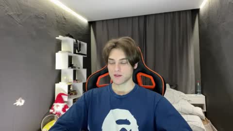 Snapshot of devilnut1 chatting on 11/19/25, 05:51 devilnut1 online show from 11/19/25, 05:51