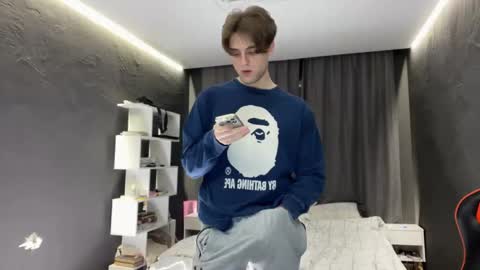 Snapshot of devilnut1 chatting on 11/20/25, 07:30 devilnut1 online show from 11/20/25, 07:30