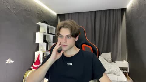 Snapshot of devilnut1 chatting on 11/22/25, 06:40 devilnut1 online show from 11/22/25, 06:40