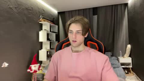 Snapshot of devilnut1 chatting on 11/29/25, 07:44 devilnut1 online show from 11/29/25, 07:44