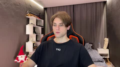 Snapshot of devilnut1 chatting on 12/01/25, 06:07 devilnut1 online show from 12/01/25, 06:07