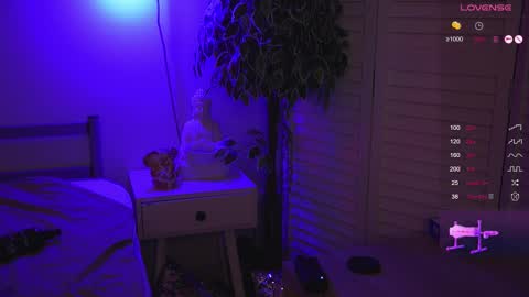 Snapshot of devilss_toy chatting on 03/12/25, 06:00  CIBELLE  online show from 03/12/25, 06:00
