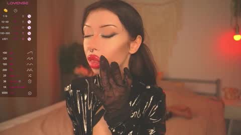 Snapshot of devilss_toy chatting on 09/21/25, 03:57  CIBELLE  online show from 09/21/25, 03:57