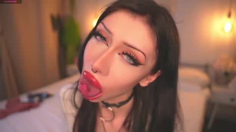 Snapshot of devilss_toy chatting on 10/19/25, 04:07  CIBELLE  online show from 10/19/25, 04:07