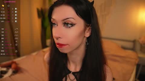 Snapshot of devilss_toy chatting on 10/21/25, 04:19  CIBELLE  online show from 10/21/25, 04:19