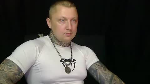 Snapshot of devilwithtats chatting on 06/09/26, 03:23 Lucian online show from 06/09/26, 03:23