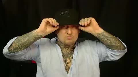 Snapshot of devilwithtats chatting on 07/13/26, 01:58 Lucian online show from 07/13/26, 01:58
