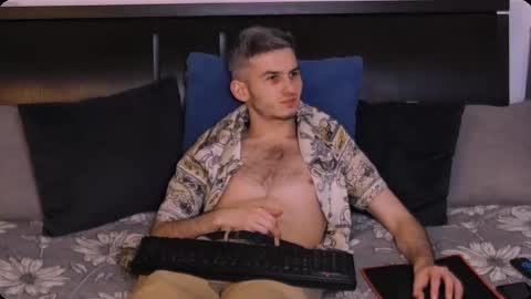 devin_ho online show from 01/14/26, 08:31