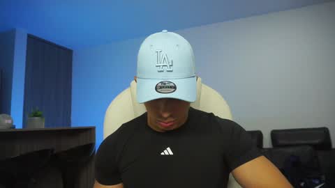 Snapshot of devin_hunter chatting on 12/05/24, 10:33 Devin Hunter online show from 12/05/24, 10:33