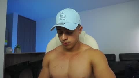 Snapshot of devin_hunter chatting on 12/05/24, 01:38 Devin Hunter online show from 12/05/24, 01:38