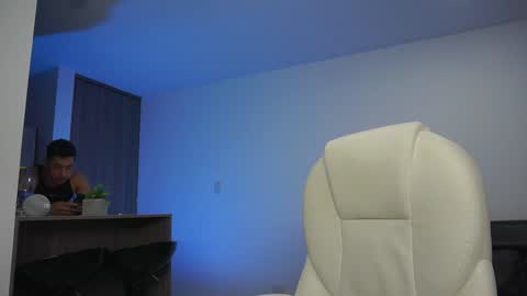 Snapshot of devin_hunter chatting on 12/07/24, 05:59 Devin Hunter online show from 12/07/24, 05:59